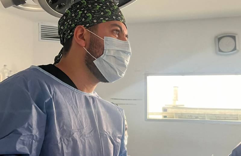 Hospitalización en urgencias y/o programada en Hospital.